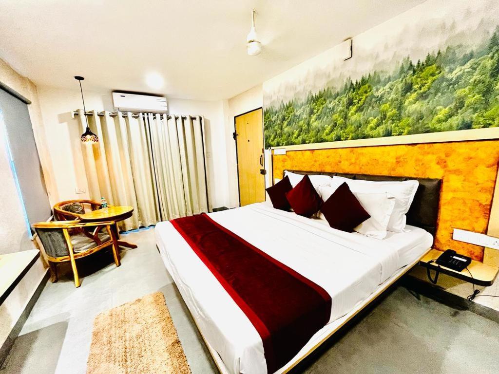 Hotel Lake View Airport Zone Haiderabad Buitenkant foto