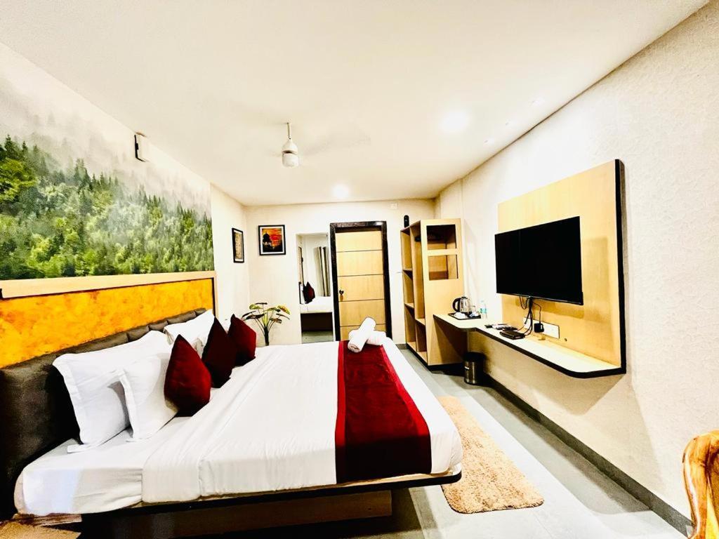 Hotel Lake View Airport Zone Haiderabad Buitenkant foto