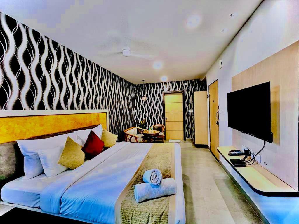Hotel Lake View Airport Zone Haiderabad Buitenkant foto
