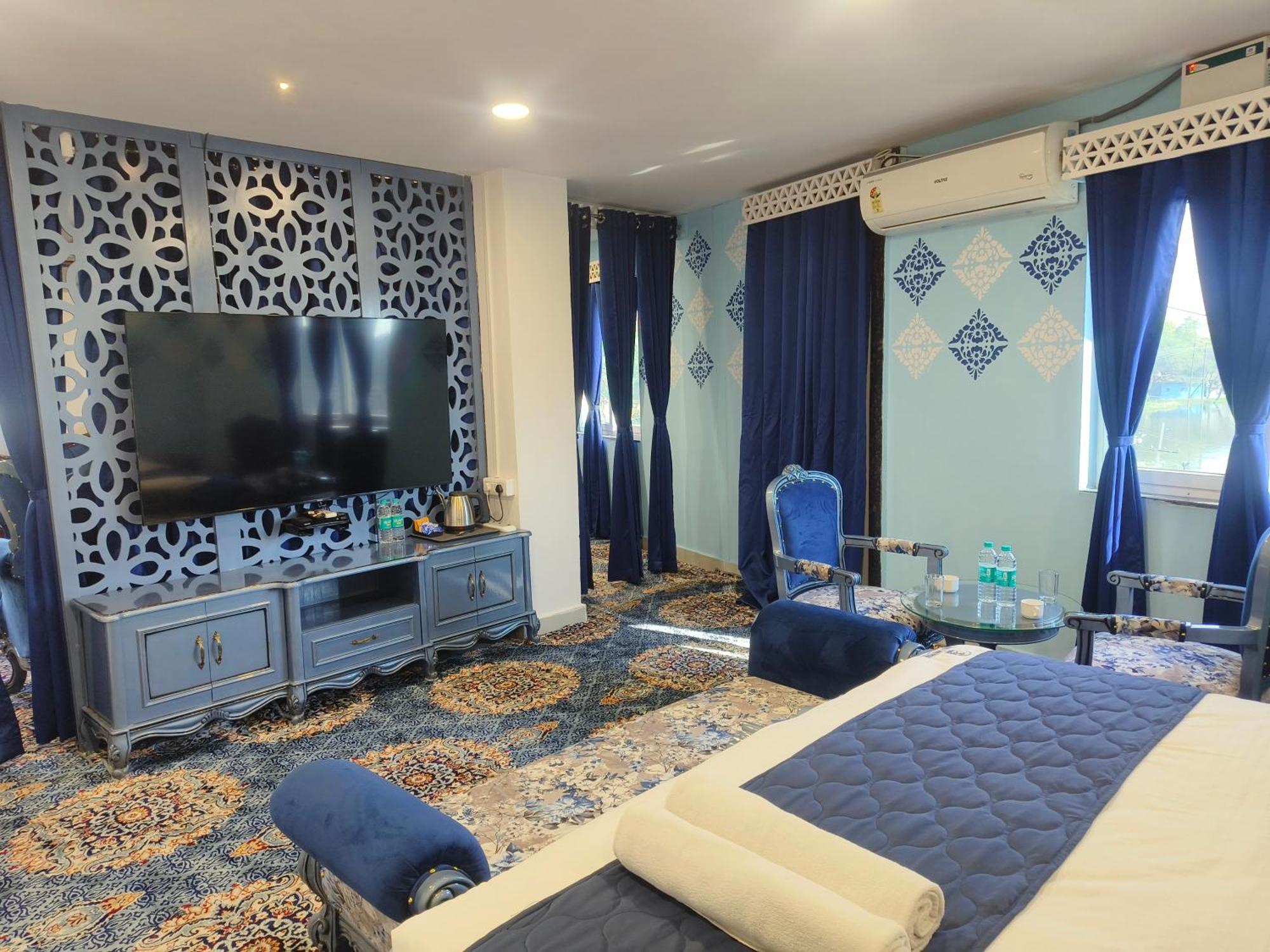 Hotel Lake View Airport Zone Haiderabad Buitenkant foto